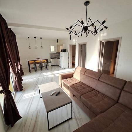 Apartments Miles Утьеха Экстерьер фото
