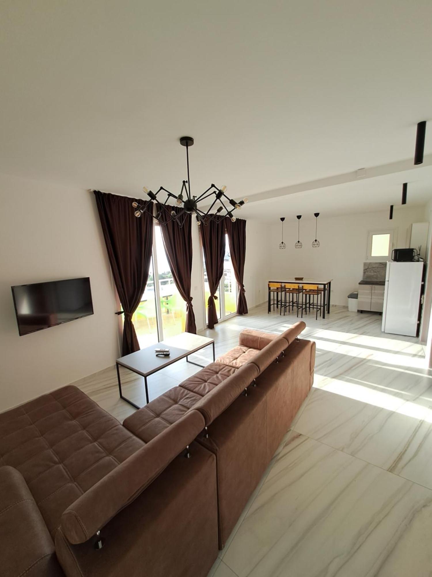 Apartments Miles Утьеха Экстерьер фото