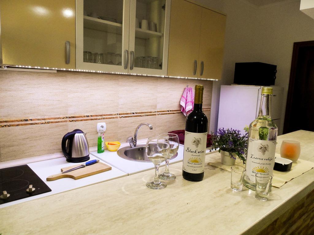 Apartments Miles Утьеха Экстерьер фото