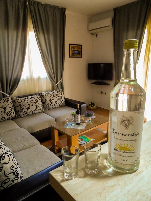 Apartments Miles Утьеха Экстерьер фото