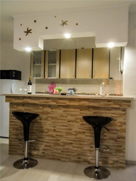 Apartments Miles Утьеха Экстерьер фото